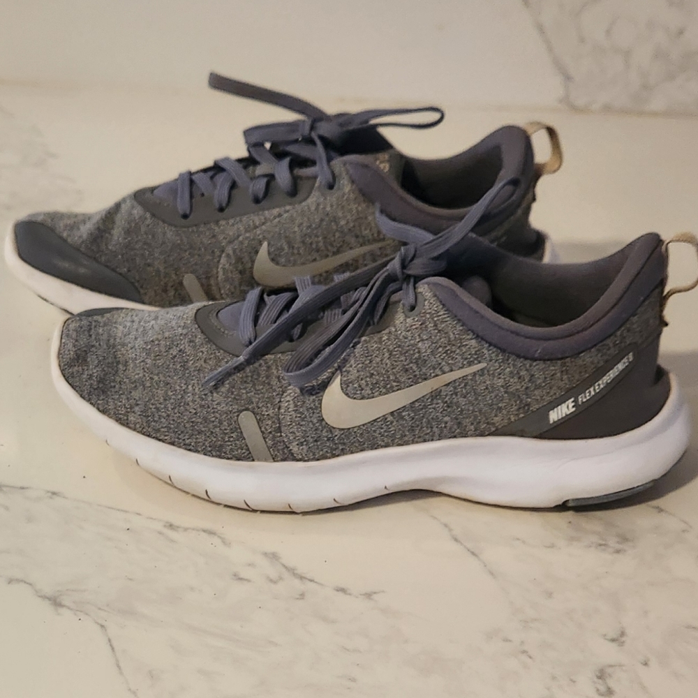 NIKE FLEX EXPERIENCE RN 8 Running Shoes